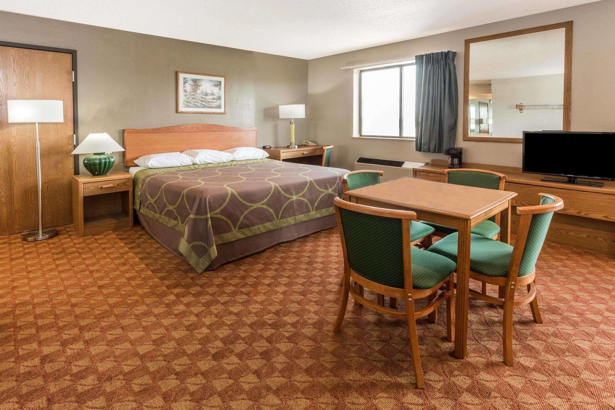 Super 8 By Wyndham St. Charles Ξενοδοχείο Saint Charles Εξωτερικό φωτογραφία